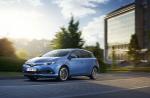 Toyota Auris Hybrid 2015 года